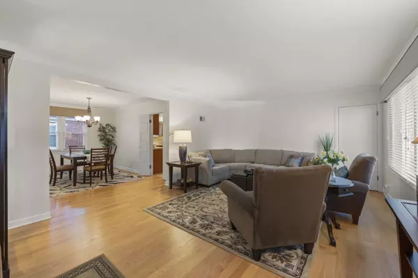 Berwyn, IL 60402,7000 27th ST