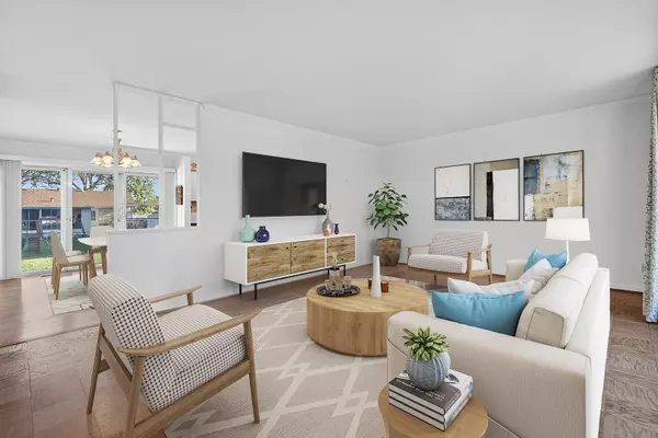 Elk Grove Village, IL 60007,568 Cedar LN