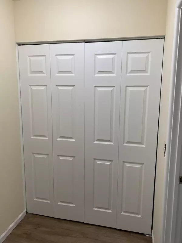 Chicago, IL 60660,5940 N KENMORE AVE #204