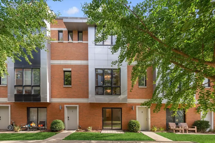 2225 W Madison ST #7, Chicago, IL 60612