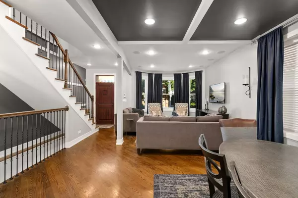 Chicago, IL 60618,3940 N Christiana AVE