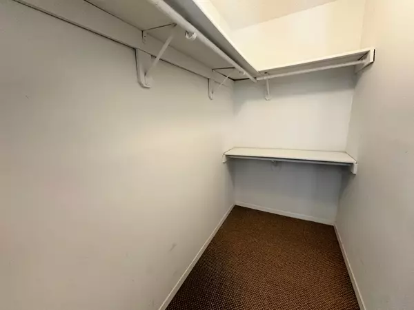 St. Charles, IL 60174,1340 Brook ST #F