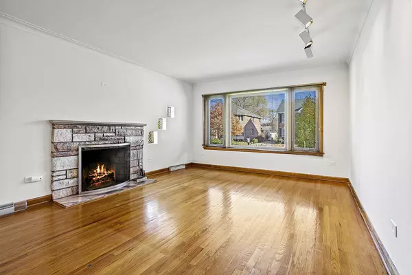 Evergreen Park, IL 60805,9716 S Harding AVE