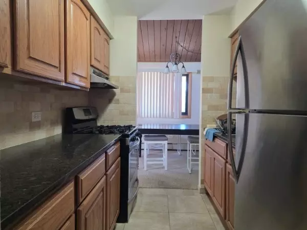 Chicago, IL 60638,6101 W 64th PL #9