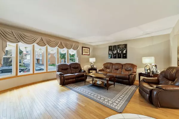 Chicago, IL 60656,8729 W Summerdale AVE