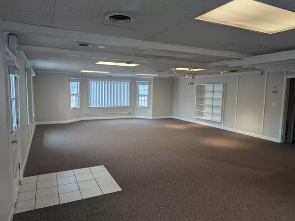 Palatine, IL 60067,225 N NORTHWEST HWY