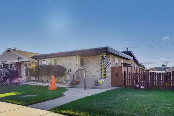 5935 W Henderson ST, Chicago, IL 60634