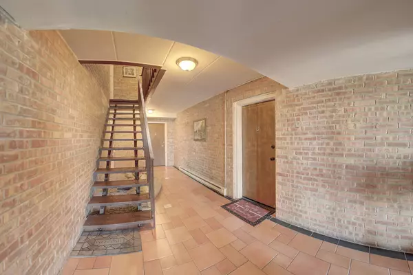 Oak Lawn, IL 60453,10230 Washington AVE #1D