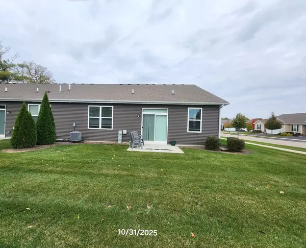 North Aurora, IL 60542,242 Sussex LN