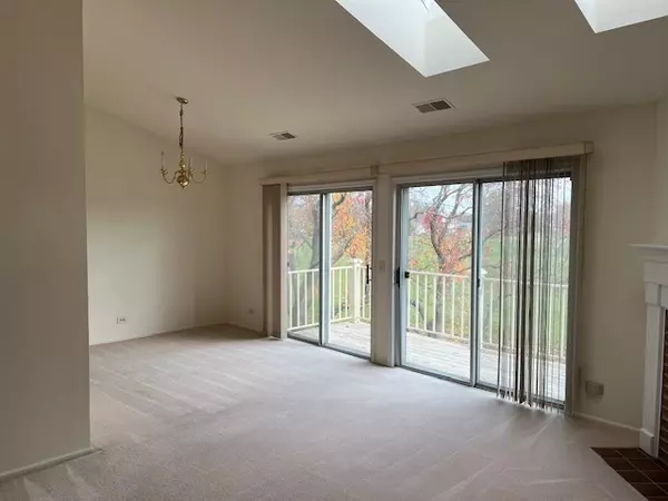 Schaumburg, IL 60194,307 Glasgow LN #V2