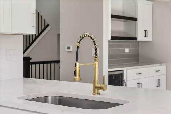 Diamond, IL 60416,110 kevin DR