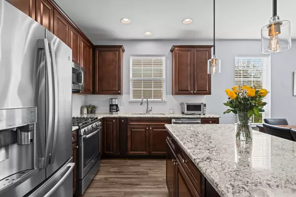 Algonquin, IL 60102,460 Mahogany DR