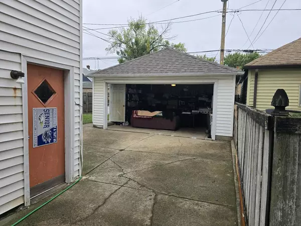 Chicago, IL 60630,5738 W Windsor AVE