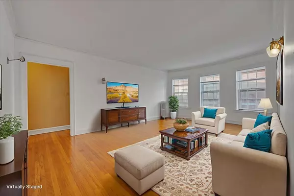 Evanston, IL 60202,356 Ridge AVE #6-2