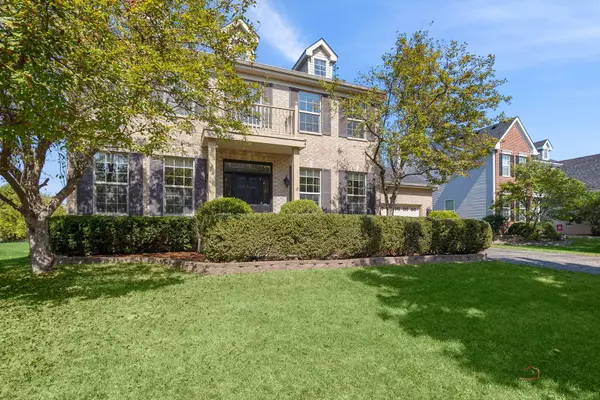 1491 Greystone DR, Gurnee, IL 60031