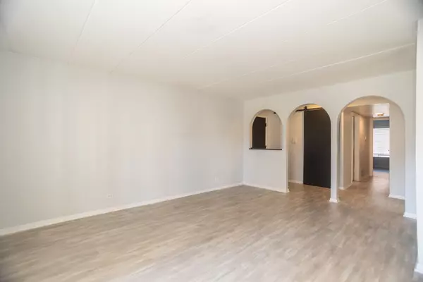 Oak Lawn, IL 60453,8712 Mobile AVE #B