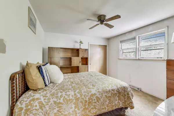 Evanston, IL 60202,1021 South BLVD