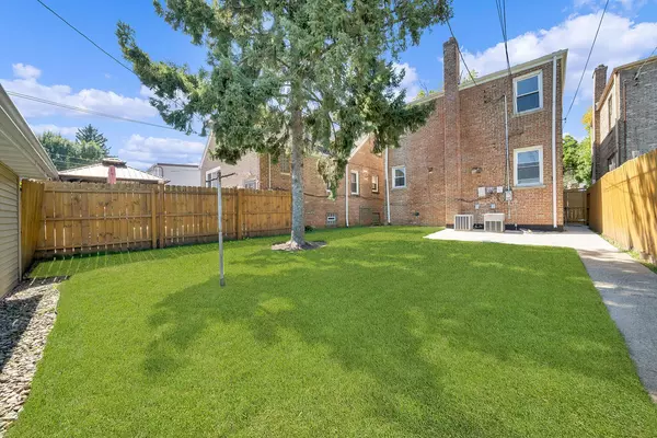 Chicago, IL 60652,8033 S Campbell AVE