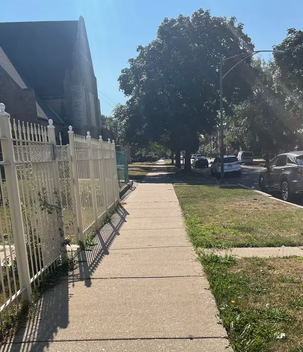 Chicago, IL 60620,7731 S Laflin ST