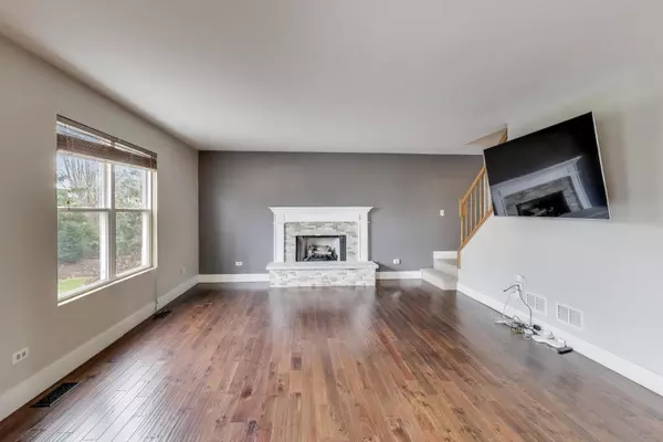 Plainfield, IL 60585,25023 W Round Barn RD