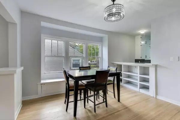 Chicago, IL 60628,10100 S Parnell AVE