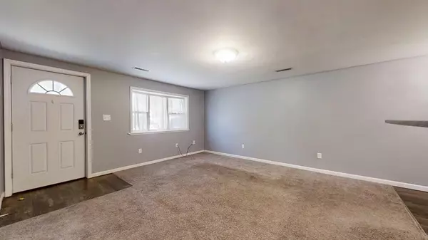 Champaign, IL 61821,1410 S Mattis AVE