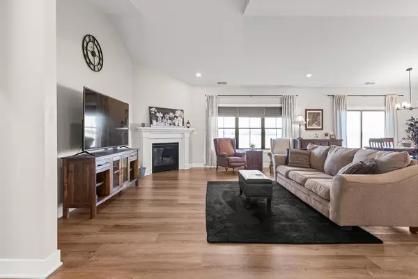 Urbana, IL 61802,3501 Melissa LN