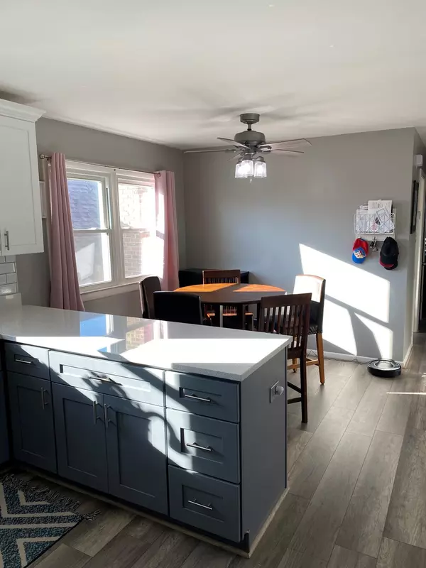 Chicago, IL 60638,5415 S LATROBE AVE