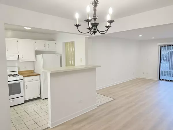 Glenview, IL 60025,3531 E Central RD #101