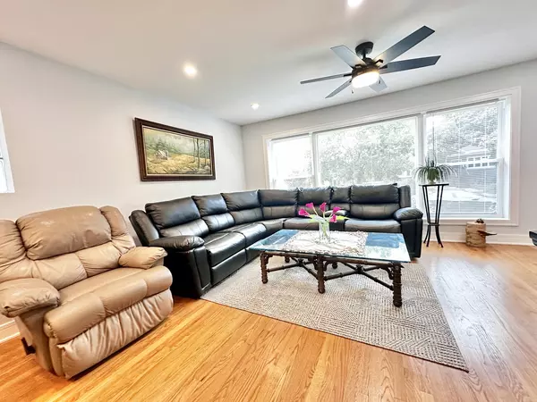 Chicago, IL 60630,4546 N Merrimac AVE