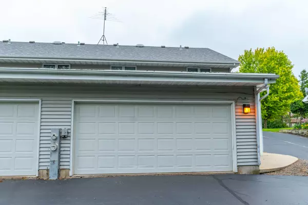 Rockford, IL 61114,3786-3788 Sage DR