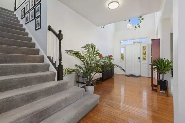 Algonquin, IL 60102,9 Lake Plumleigh CT