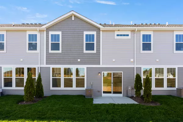 Crystal Lake, IL 60012,668 Cassia CT