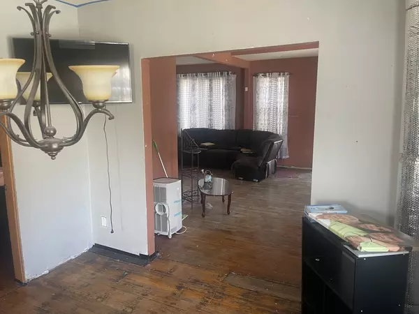 Chicago, IL 60608,2213 S Oakley AVE