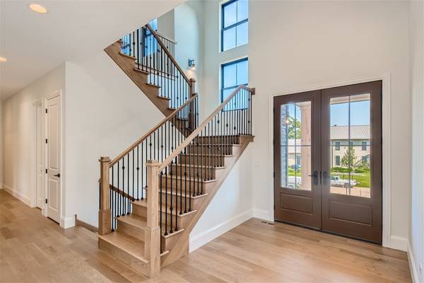 Mettawa, IL 60048,8 Alexandra DR