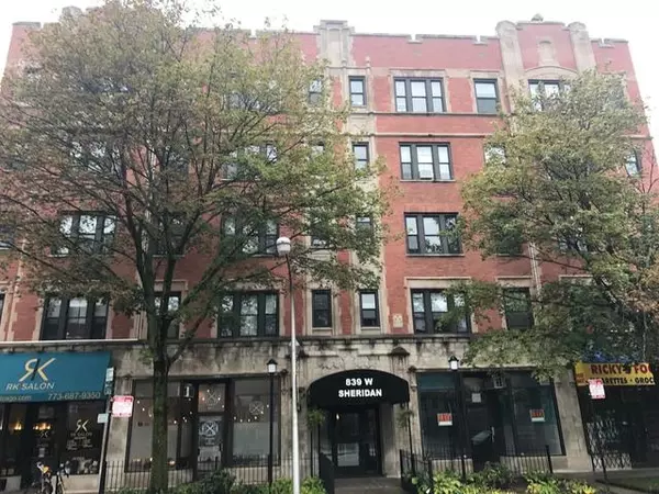 839 W Sheridan RD #205, Chicago, IL 60613