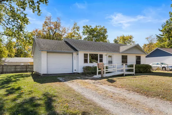 1905 Rainbow View, Urbana, IL 61802