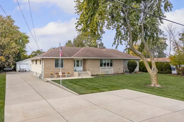 Lansing, IL 60438,18622 Burnham AVE