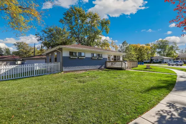 Crown Point, IN 46307,924 W Crestview CT