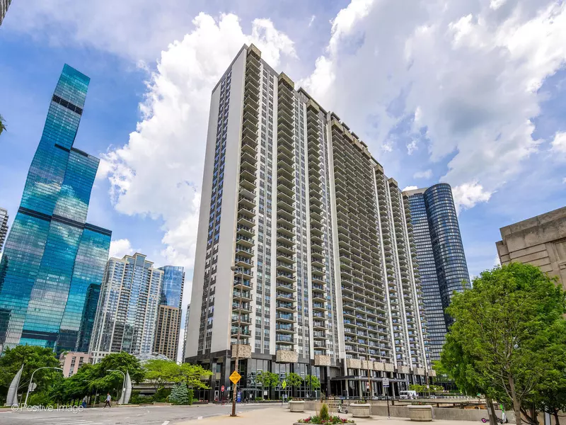 400 E Randolph ST #3715, Chicago, IL 60601