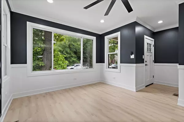 Chicago, IL 60636,7243 S Hermitage AVE