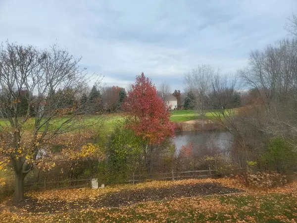 Gurnee, IL 60031,7390 Bittersweet DR