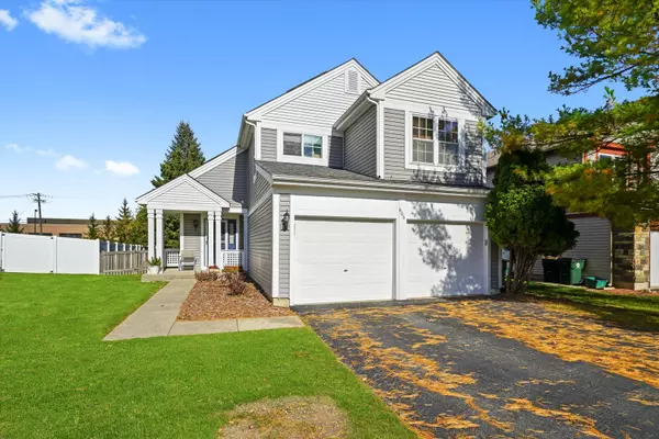 606 E London CT, Round Lake Beach, IL 60073