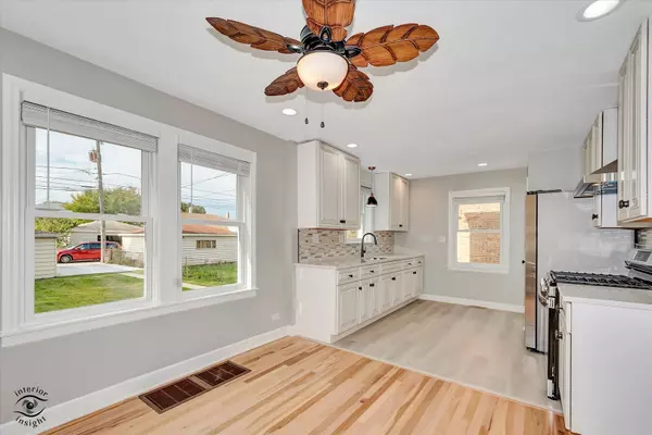 Chicago, IL 60632,5230 S Hamlin AVE