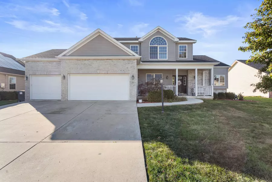 407 W Walnut ST, Tolono, IL 61880