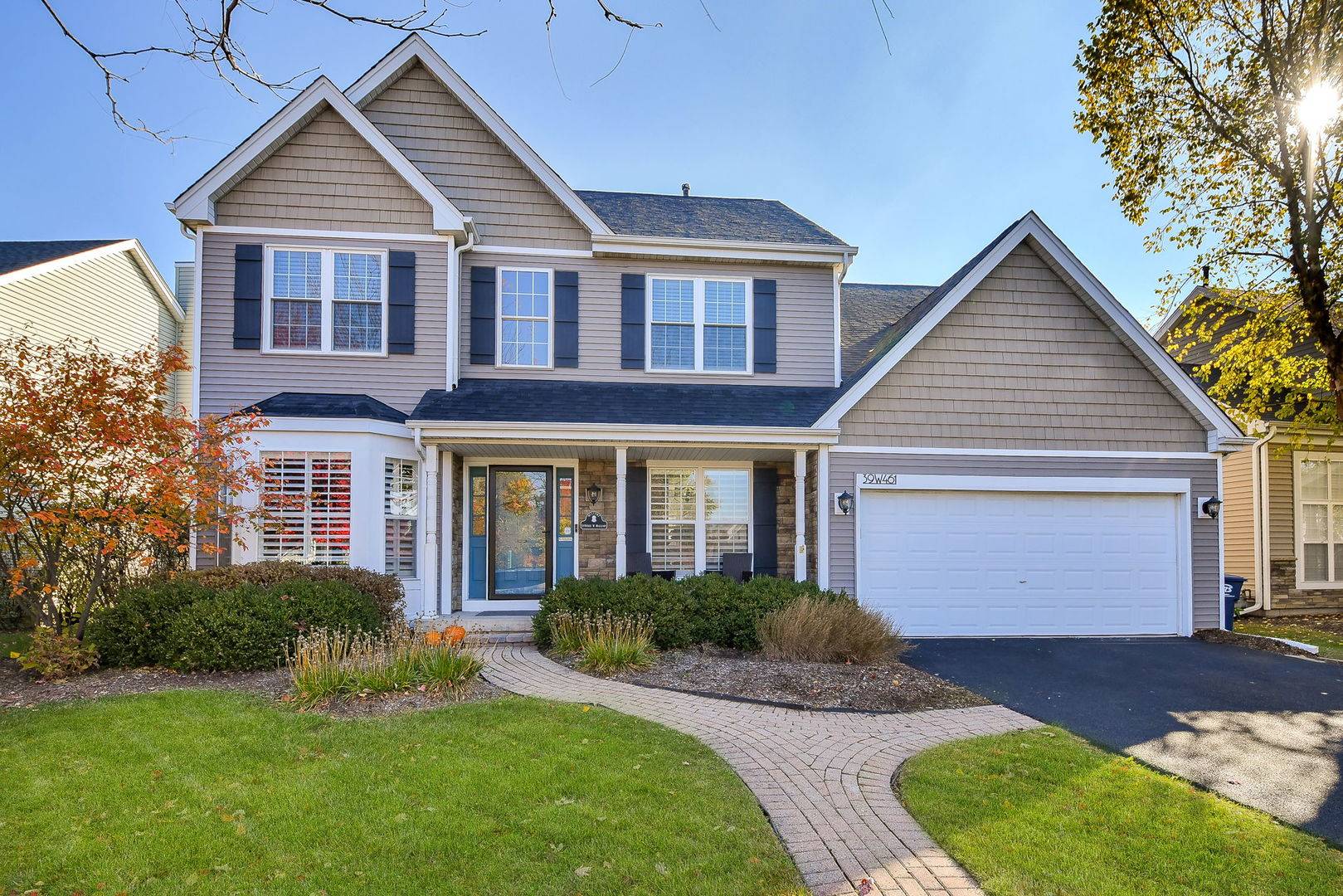 39W461 W Mallory DR, Geneva, IL 60134