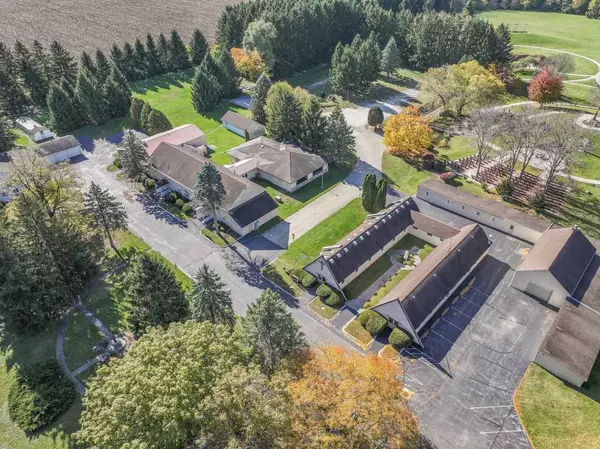 10330 336th AVE, Randall, WI 53181