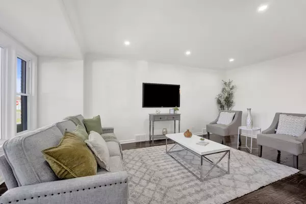 Calumet Park, IL 60827,Address not disclosed