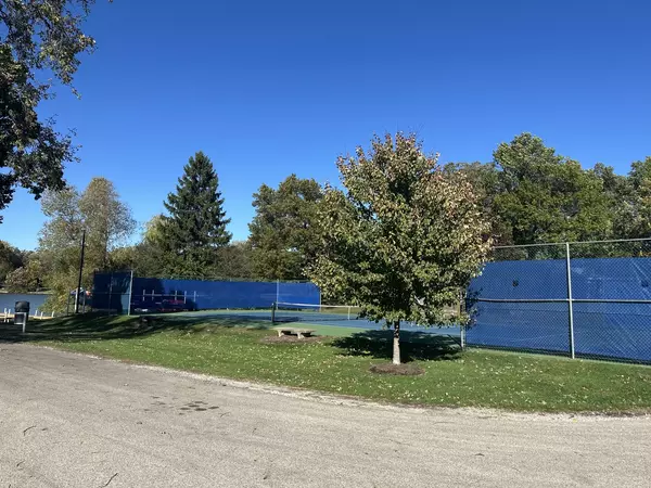 Mundelein, IL 60060,26220 N Midlothian RD