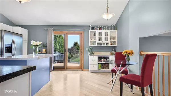 New Lenox, IL 60451,2758 Bluestone Bay DR